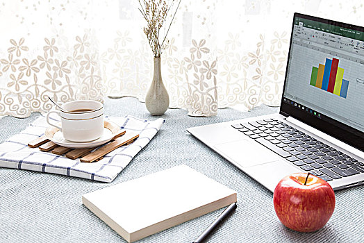 工程师设计吸费手机程序欺骗顾客被诉